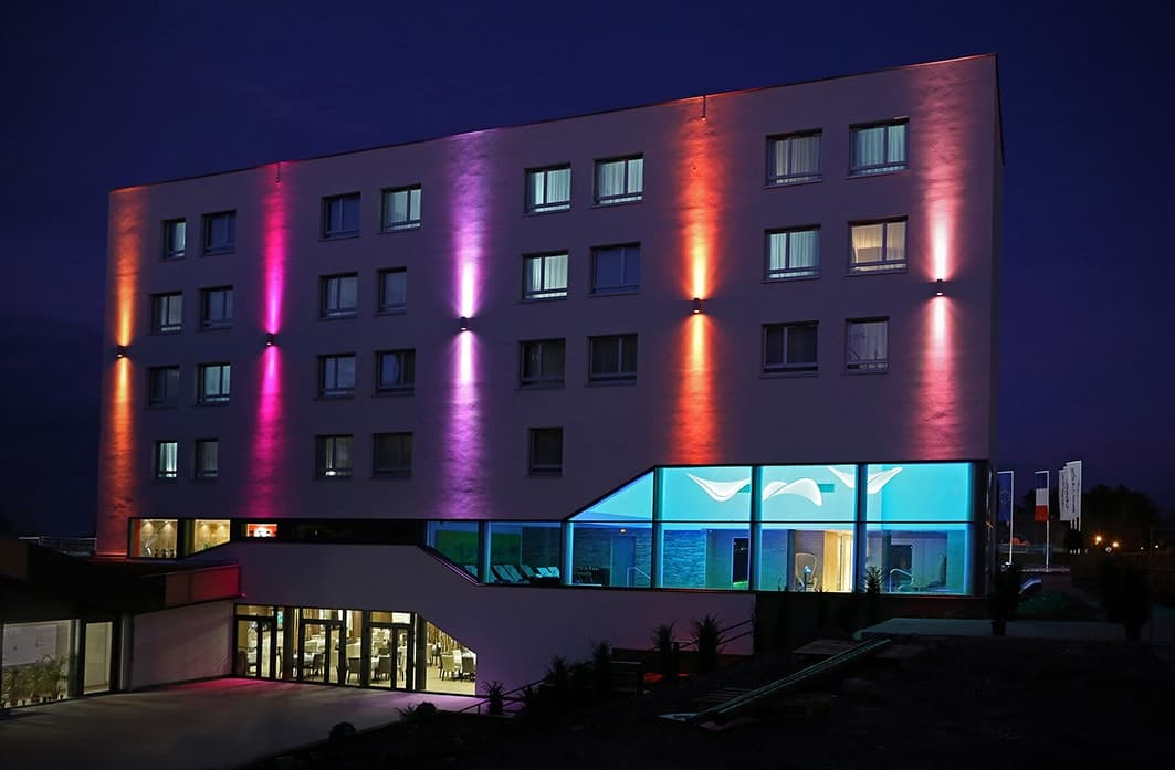 Airport Club Hotel