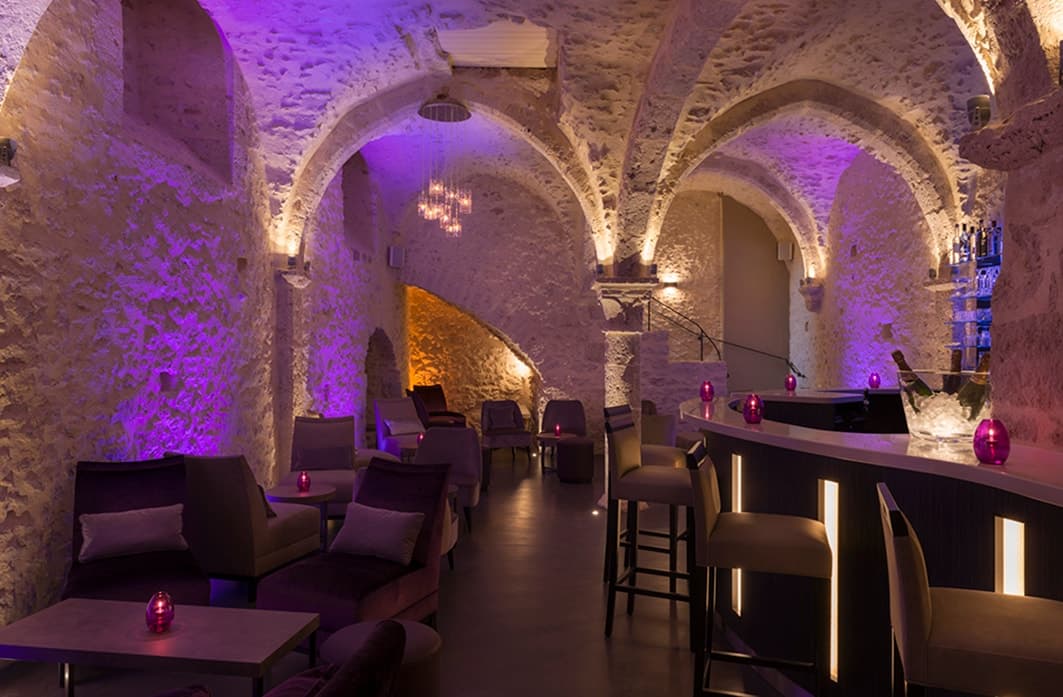 Aux Vieux Remparts – Hôtel-Spa-Restaurant