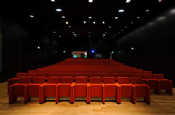 Espace du Centenaire et Espace Van Gogh