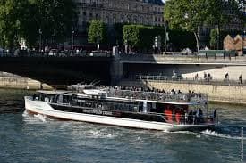 Les Vedettes de Paris