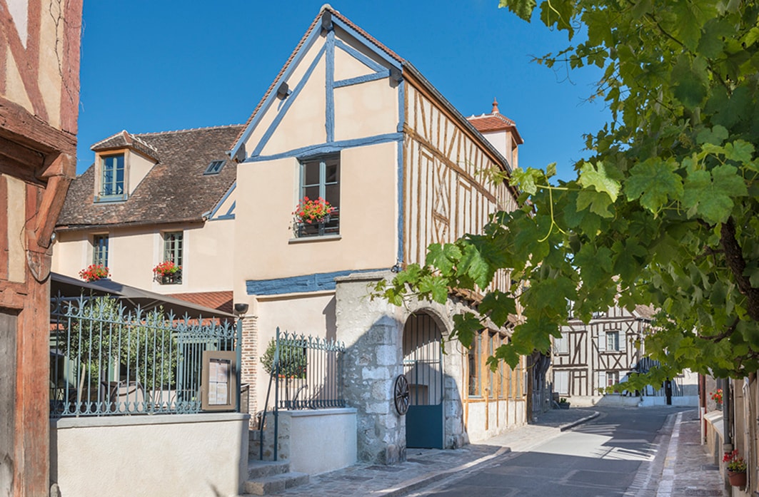Aux Vieux Remparts – Hôtel-Spa-Restaurant