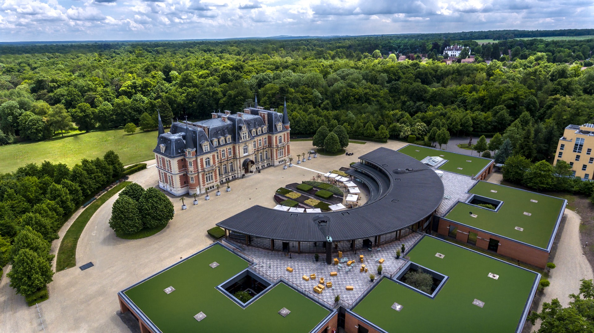 Campus Serge Kampf Les Fontaines