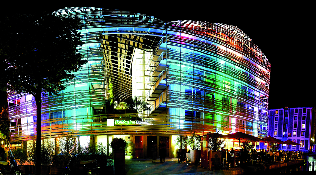 Holiday Inn Express Paris Canal de la Villette