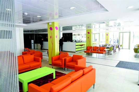 Holiday Inn Express Paris Canal de la Villette