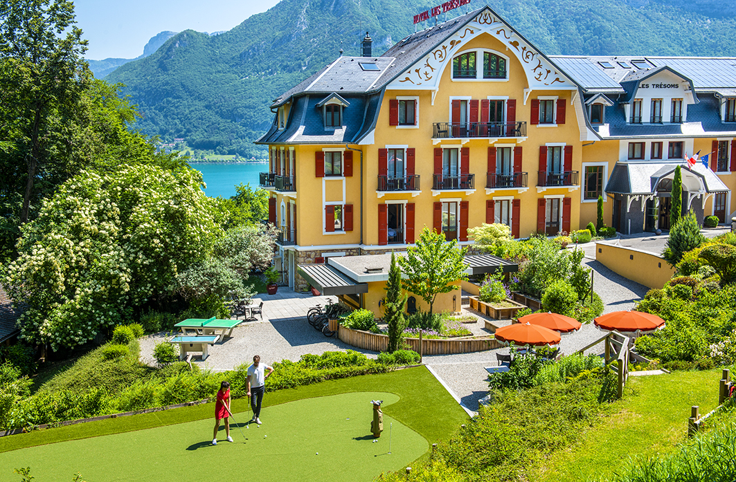 Les Trésoms Lake and Spa Resort
