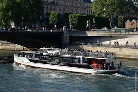 Les Vedettes de Paris
