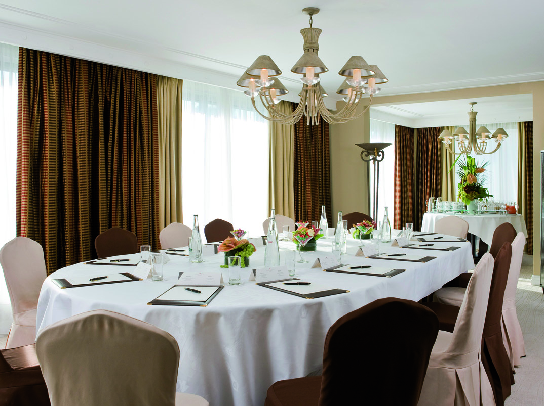 Warwick Paris
